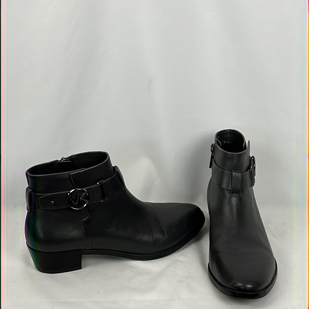Womens MICHAEL Michael Kors Harland Bootie Ankle Boots, Black size 8